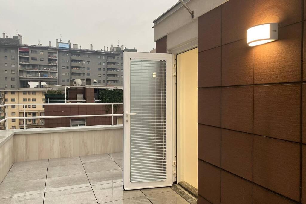 Attico Milano-Bicocca Apartment Екстериор снимка